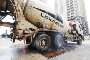 鐵腕守護“昆明藍” 大數(shù)據(jù)“天眼”實時監(jiān)管施工揚塵