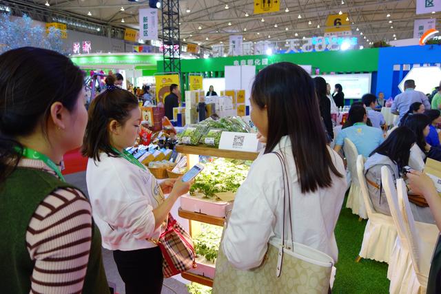 “互聯(lián)網(wǎng)+”農(nóng)業(yè)模式齊聚成都農(nóng)博會(huì)，尚作有機(jī)產(chǎn)品成焦點(diǎn)