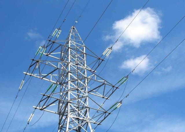 為什么高壓電線沒有絕緣外皮，雨天也不會出現(xiàn)電力故障呢？